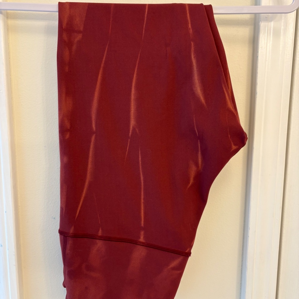 Lululemon Wunder Train Leggings - Picture 4 of 8